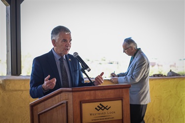 Mayor Joe Winfield addresses the Oro Valley Business Community